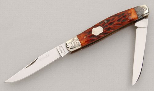 Cattaraugus Cutlery CM-15 Muskrat with Brown Jigged Bone Scales handle material - Obverse Side - Item #KLC14940