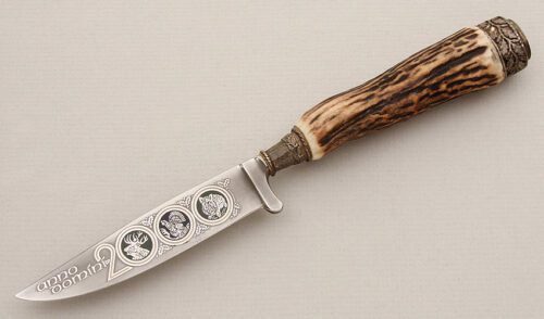 D.S.E. Antik Hunting Knife with Stag Handle handle material - Obverse Side - Item #KLC15158