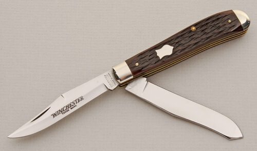 Winchester Knives Model 2904 Slimline Trapper with Brown Jigged Bone Scales handle material - Obverse Side - Item #KLC15169