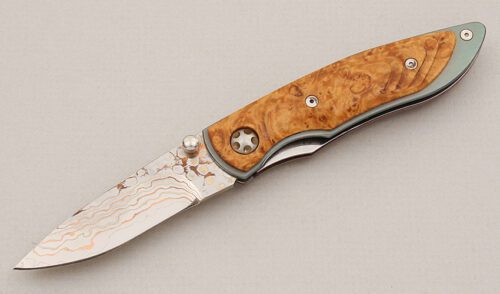 Hiro Knives Linerlock with Chinese Quince Burl Scale handle material - Obverse Side - Item #KLC15258