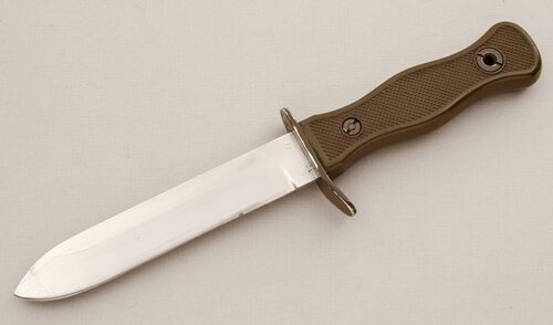 Kissing Crane Bundeswehr German Army Knife with Bakelite Handle handle material - Obverse Side - Item #KLC15436