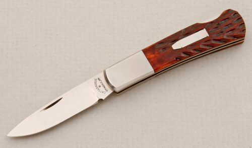 Cattaraugus Cutlery KCC CM-11 with Brown Jigged Bone Scales handle material - Obverse Side - Item #KLC15500