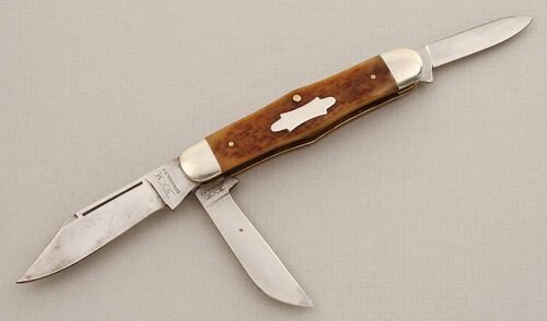 Schatt & Morgan 3766 Woodsman with Amber Jigged Bone Scales handle material - Obverse Side - Item #KLC15533