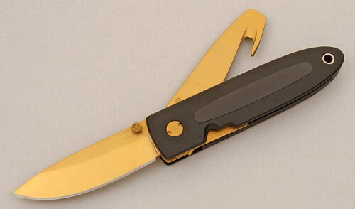 Buck Knives 180 Crosslock Folder with Kraton Frame handle material - Obverse Side - Item #KLC15650